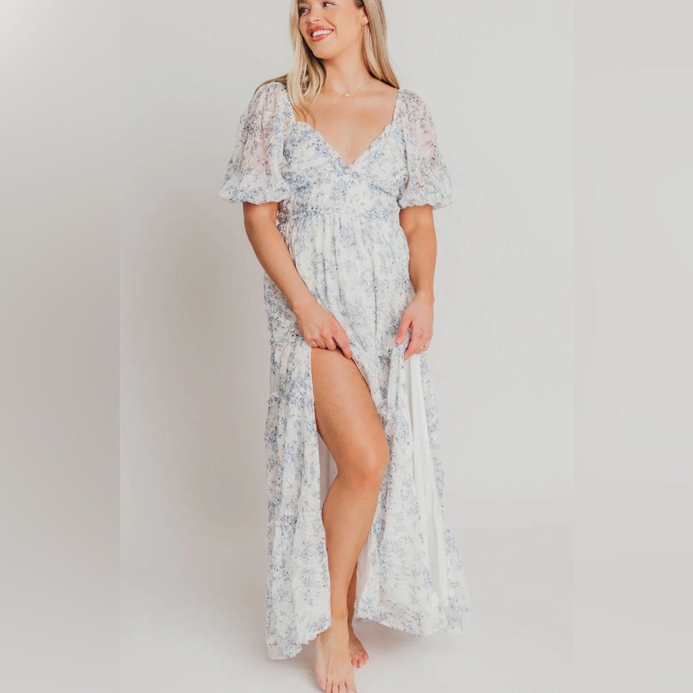 Storia White and Blue Floral Maxi Dress